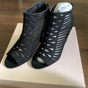 Black peep toe cut out Heels size 9
